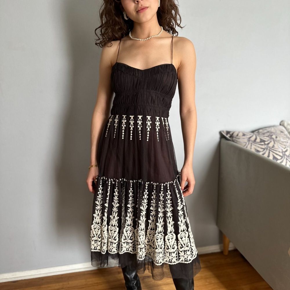 Vintage Chic Brown TOCCA tulle dress with ivory embroidery size 4